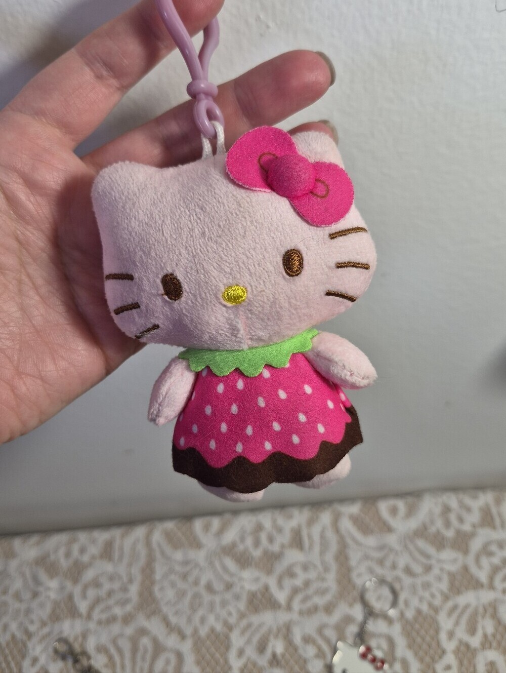 Hello Kitty Keychain Bundle - Picture 4 of 6